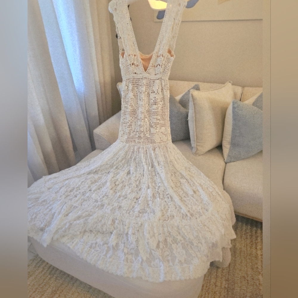 Chasing Unicorns Somebody to Love crochet and lace gown - Picture 9 of 15